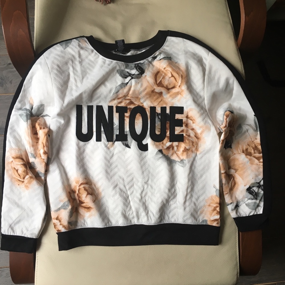 Sweatshirt